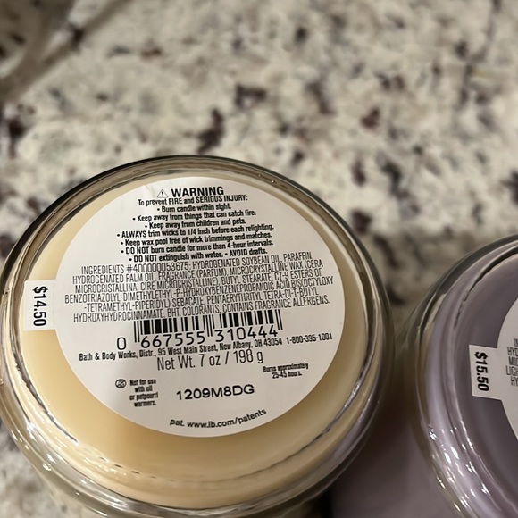 Bundle of two new bath and body works candle - Picture 4 of 7